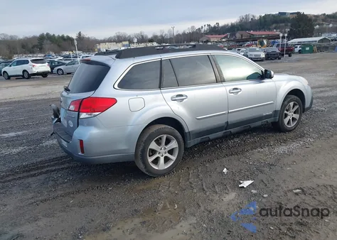 2013 Subaru Outback 2.5I Premium z USA, uszkodzony, nr VIN 4S4BRCCC7D3267299